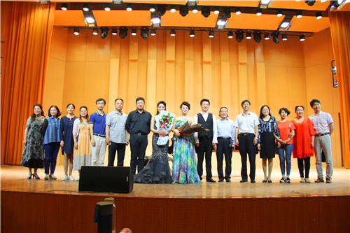 2016061208542812.jpg 九游会官网青年教师冯志东个人独唱音乐会亮相音乐厅