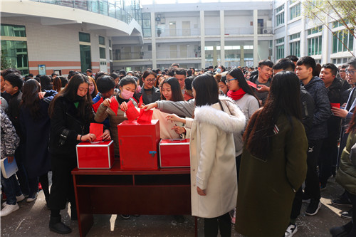 2017022808513498.jpg 九游会官网圆满完成区人大代表投票站选举工作