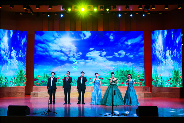 2017091909504056.jpg 河南省职业教育音乐专业“双师型”教师汇报演出成功举办
